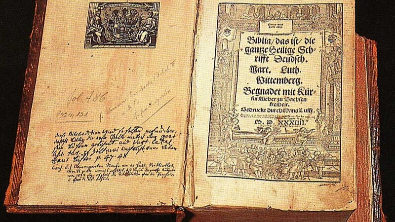 Lutherbibel, tags: deutsch und - CC BY-SA